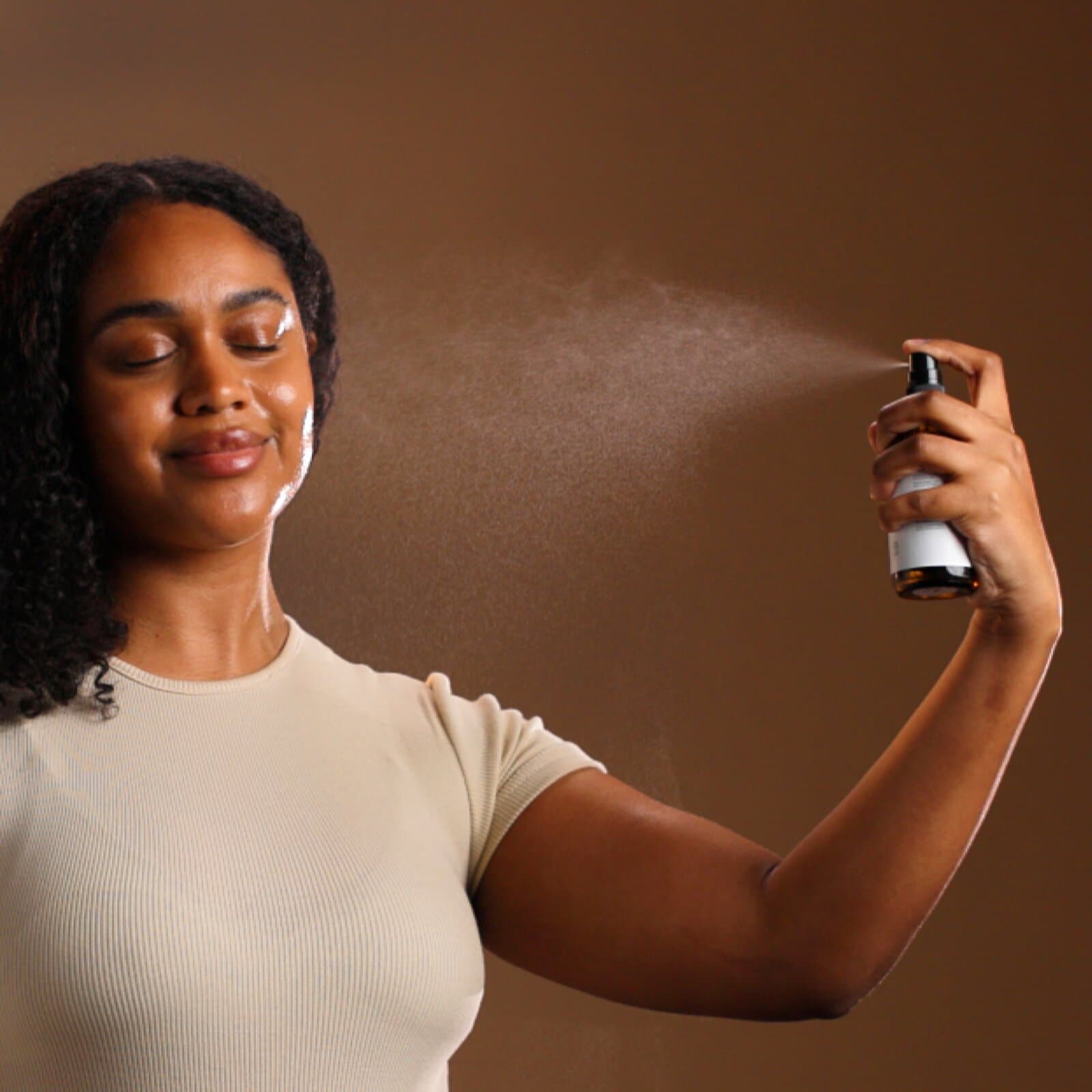 Evolve Daily Defence Moisture Mist